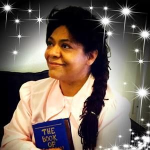 Meet your Posher, Lorena